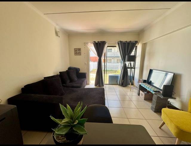 1 BEDROOM APARTMENT FOR SALE IN BARBEQUE DOWNS